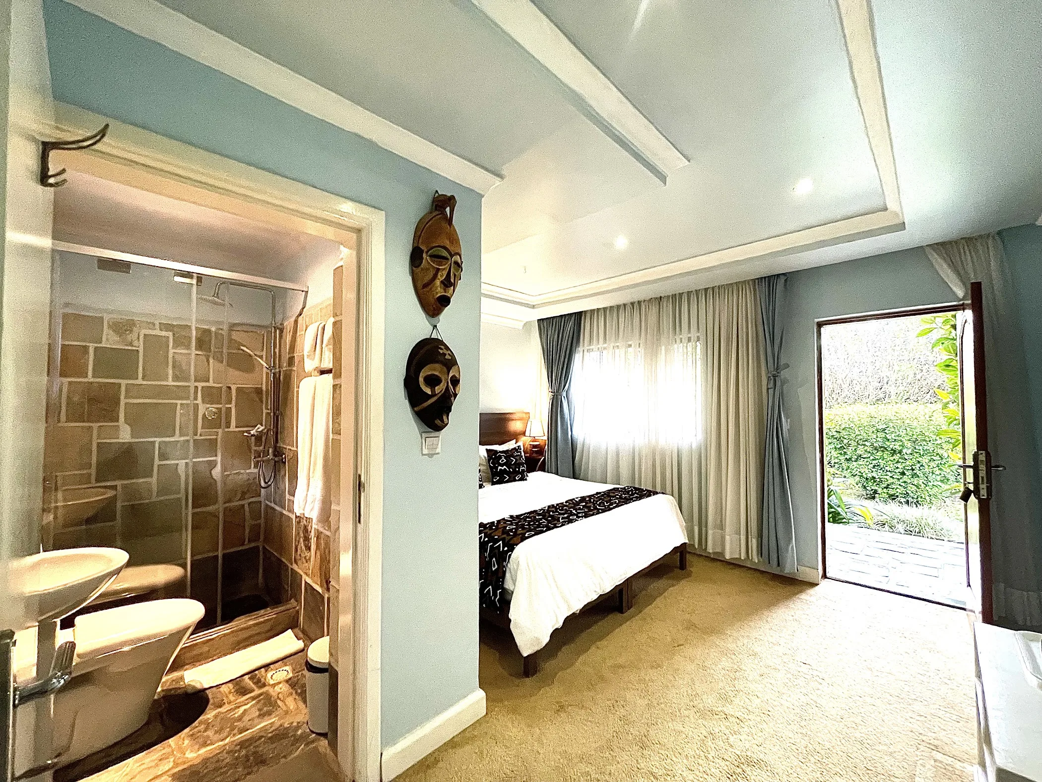 Tiloreza-Volcanoes-Ecolodge-Kinigi-Rwanda-TortoisePathcom-3-jpeg