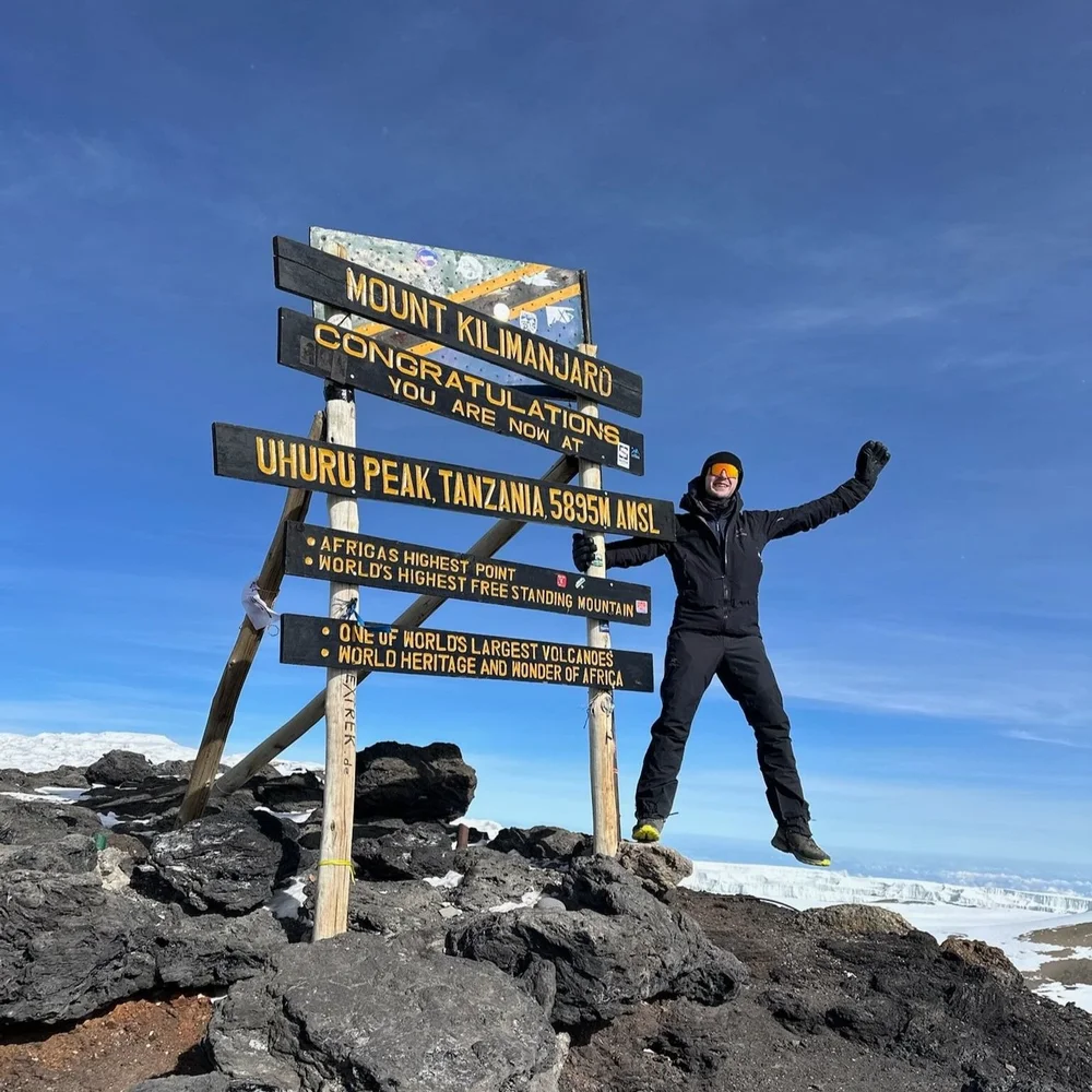 A detailed day-by-day itinerary of the 7-day Machame Route on Mount Kilimanjaro, showing the path from Machame Gate to Uhuru Peak via the Barranco Wall.