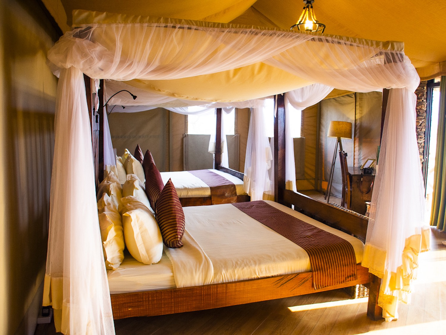 Serengeti-Safari-Lodge famil