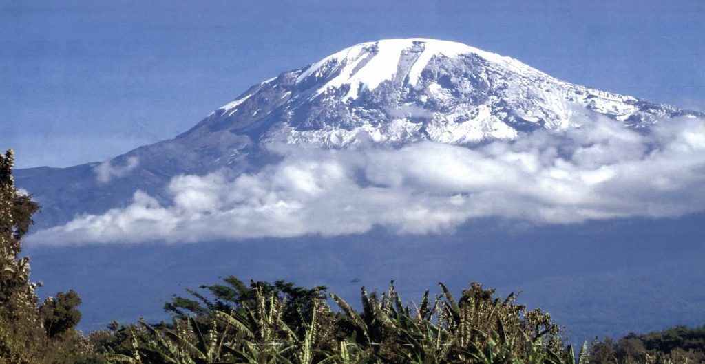 Tanzania major attractions Serengeti Ngorongoro Zanzibar Kilimanjaro safari wildlife guide